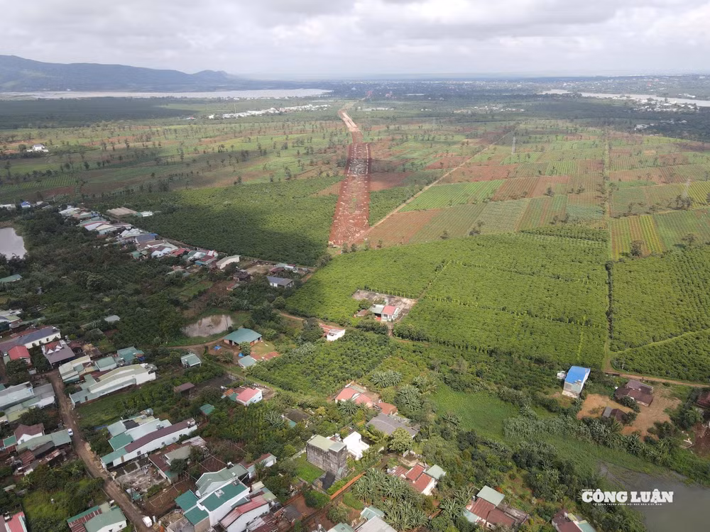 Hiện c