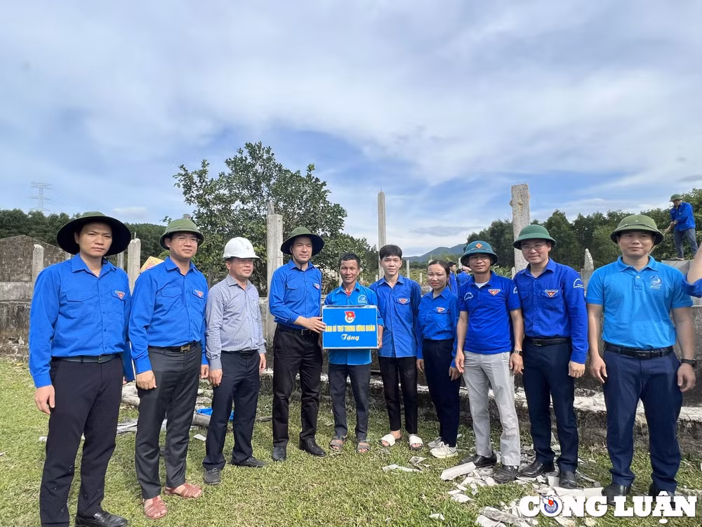 tuoi tre ha tinh gop phan day nhanh tien do cong trinh duong day 500kv mach 3 hinh 2