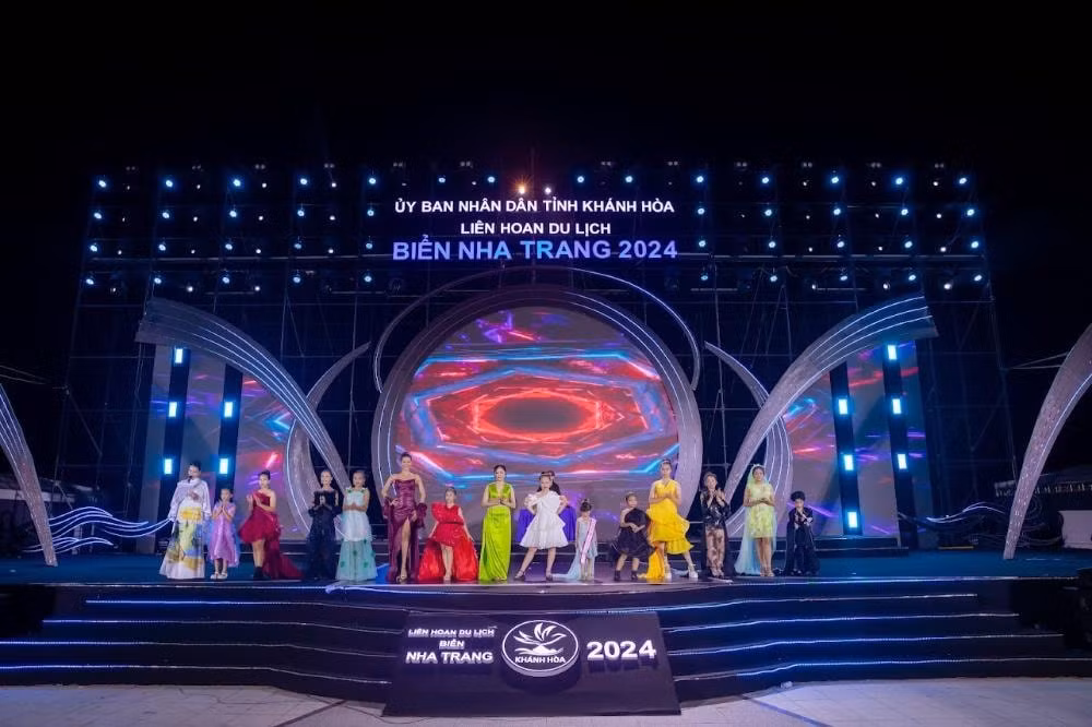 man nhan voi dem nghe thuat dac biet ton vinh ban sac viet dau an nha trang hinh 11