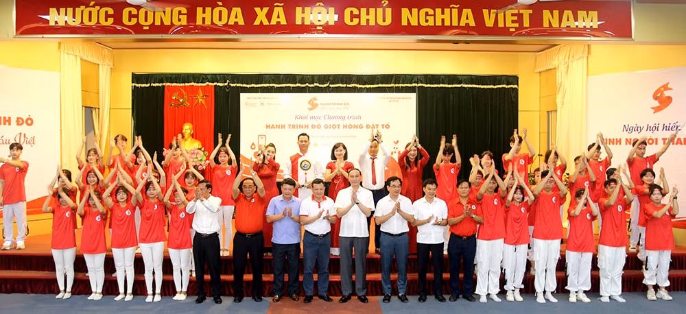 phu tho phan dau tiep nhan them 3000 don vi mau trong ngay hoi hien mau hinh 2