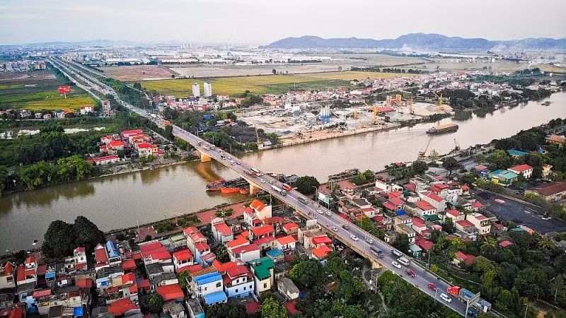 khoang 2000 ty dong nang cap mo rong nhieu cau va ham tren quoc lo 1 hinh 1