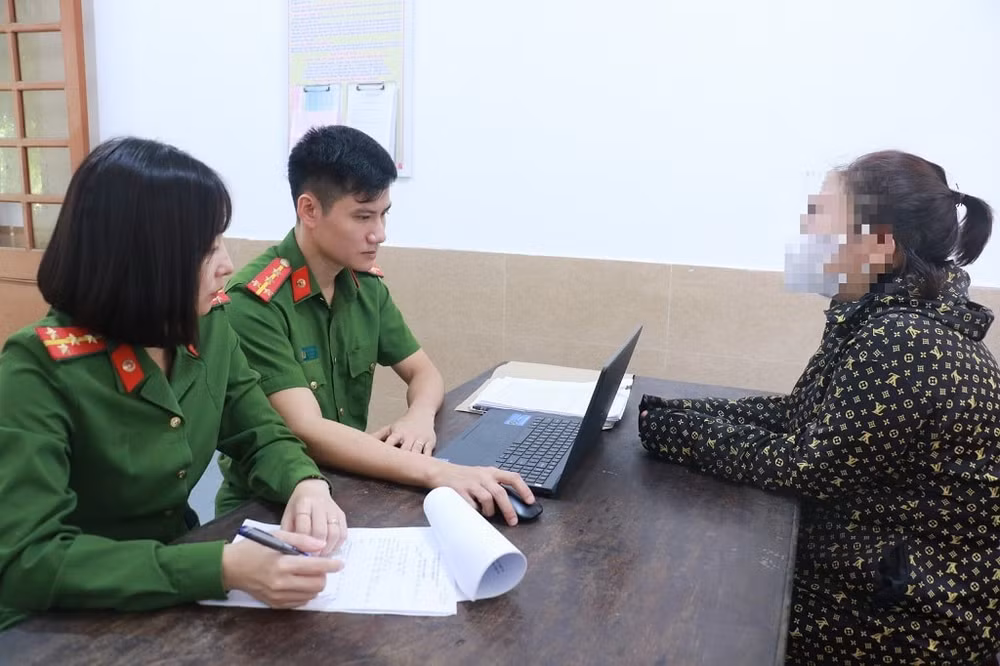 nghe an khoi to giam doc doanh nghiep mua ban hoa don trai phep hinh 1
