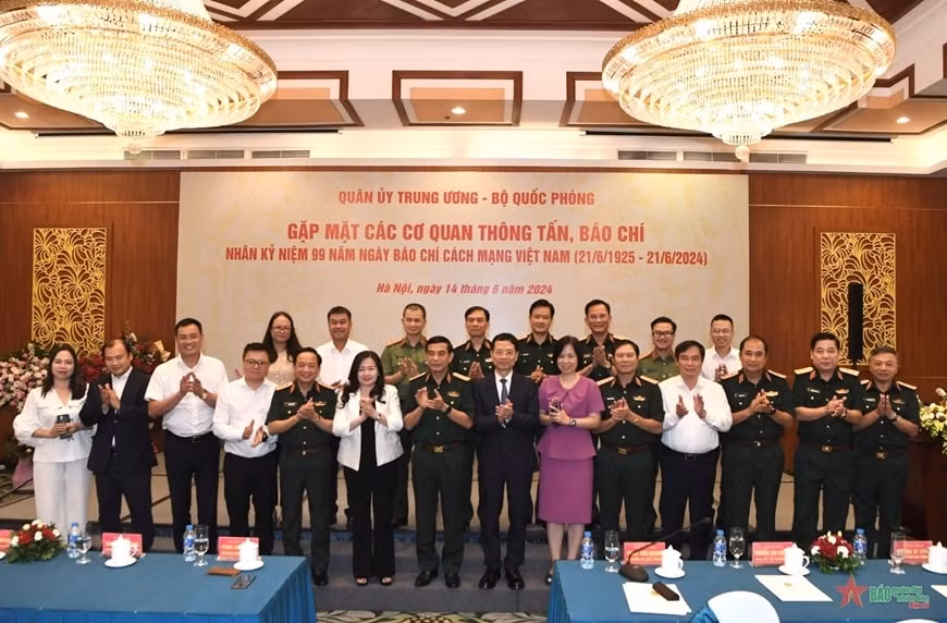 bao chi dong hanh thuc hien nhiem vu quan su quoc phong xay dung nen quoc phong toan dan hinh 3