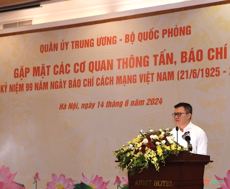 bao chi dong hanh thuc hien nhiem vu quan su quoc phong xay dung nen quoc phong toan dan hinh 2