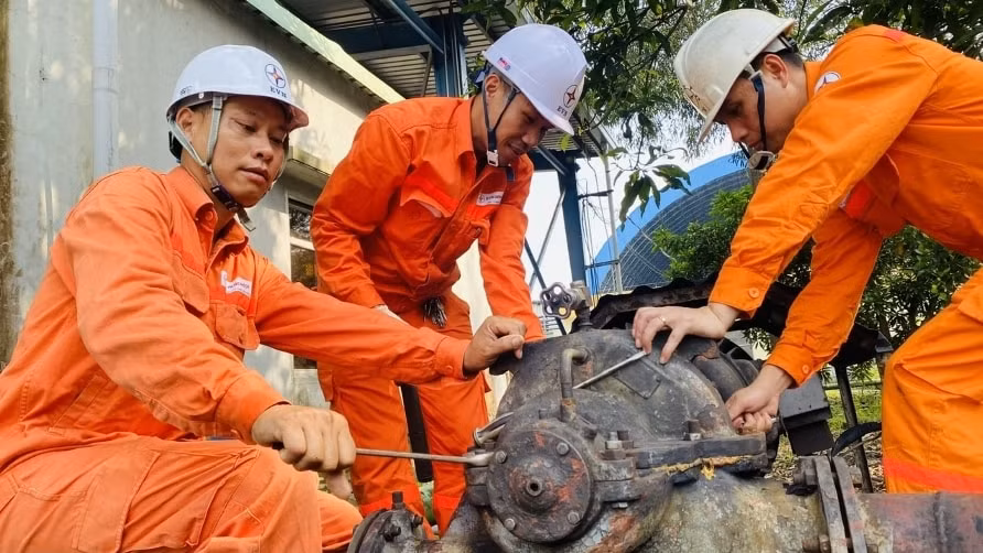 cong ty nhiet dien uong bi tap trung nguon luc cho san xuat va cung ung dien hinh 2