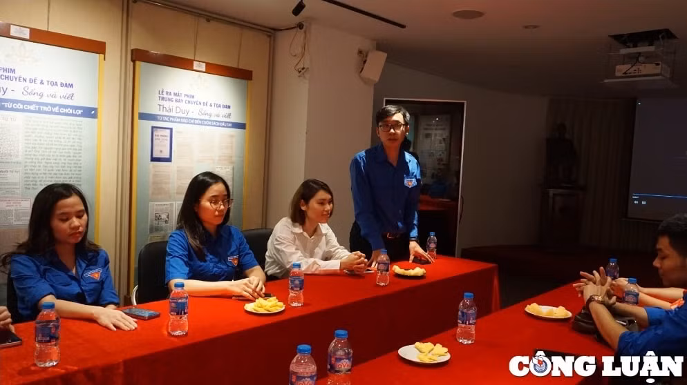 doan thanh nien co quan trung uong hoi nha bao viet nam va tap chi cong san on lai lich su bao chi dan toc hinh 5