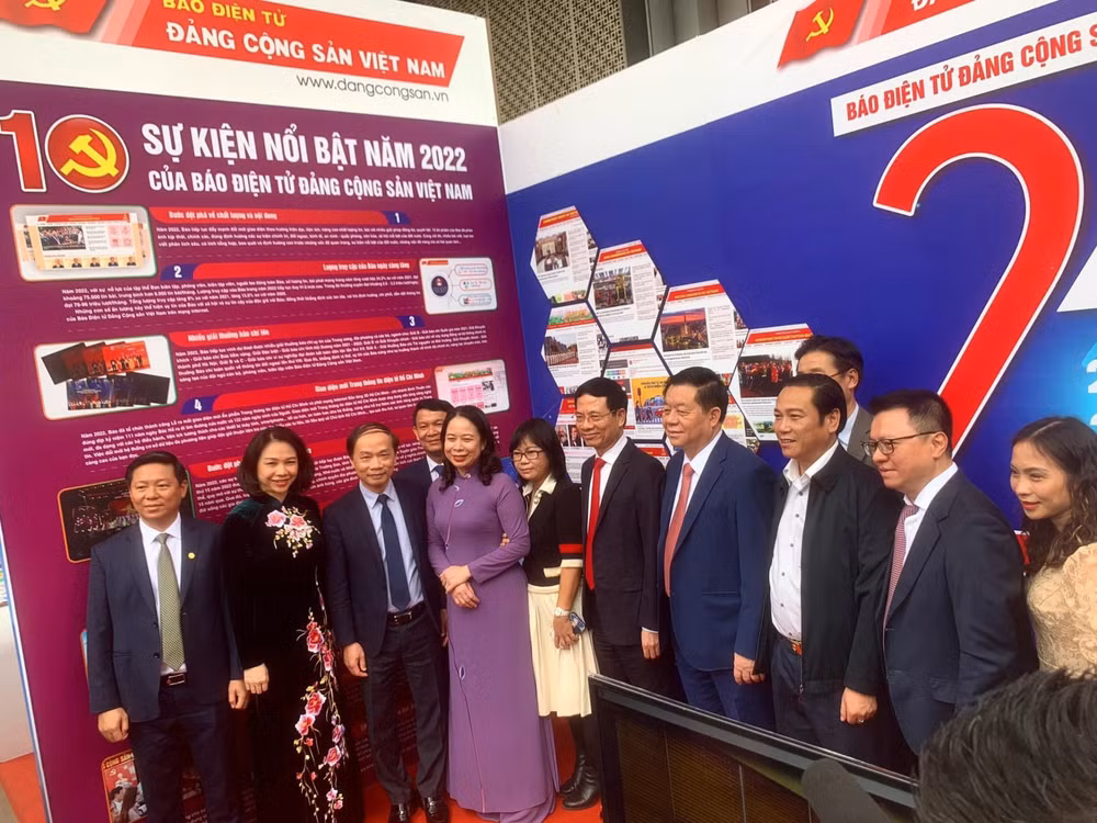 tinh dang dinh huong chinh tri trong hoat dong bao chi hinh 2