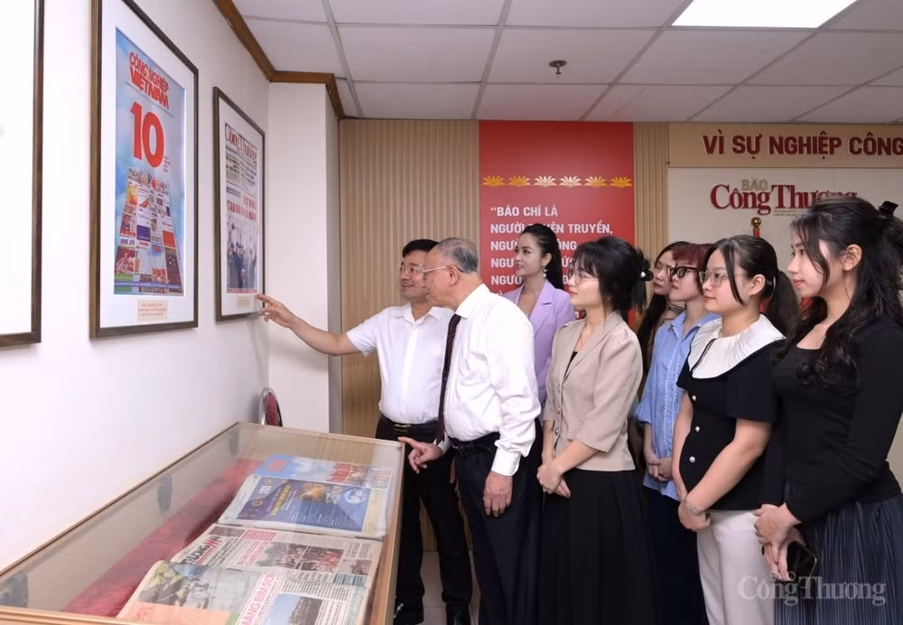 bao cong thuong sinh hoat chuyen de hoc tap va lam theo tu tuong dao duc phong cach chu tich ho chi minh hinh 1