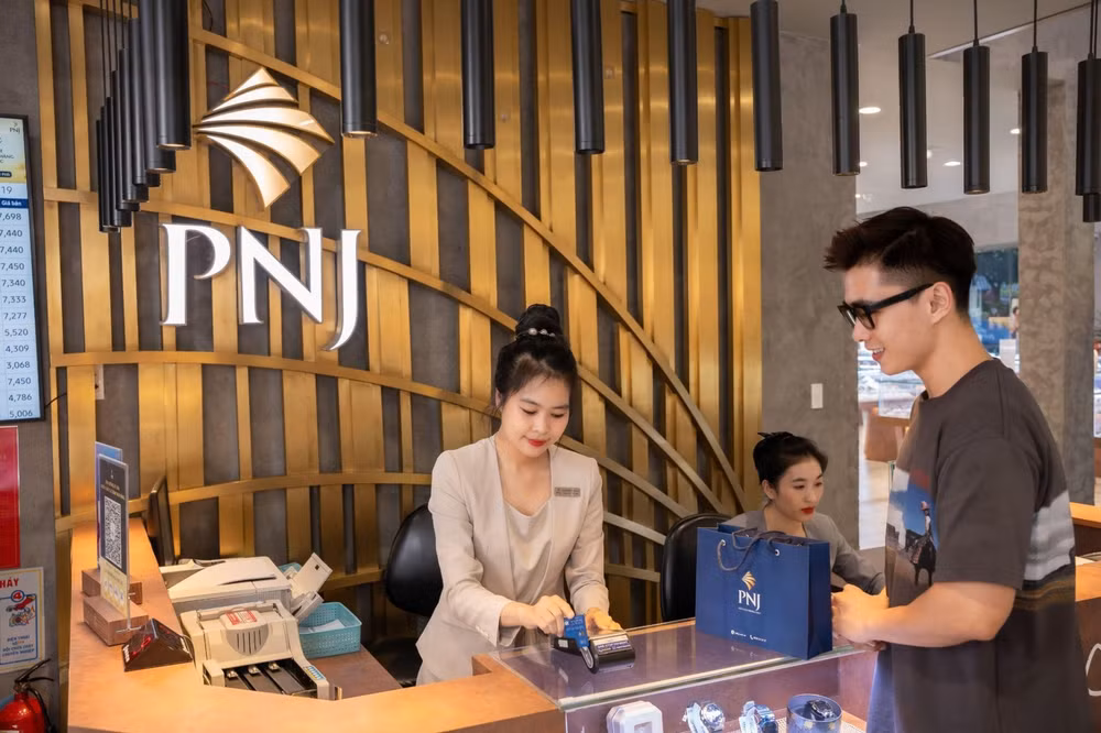 tap chi my cong bo pnj thuoc top fortune southeast asia 500 hinh 5