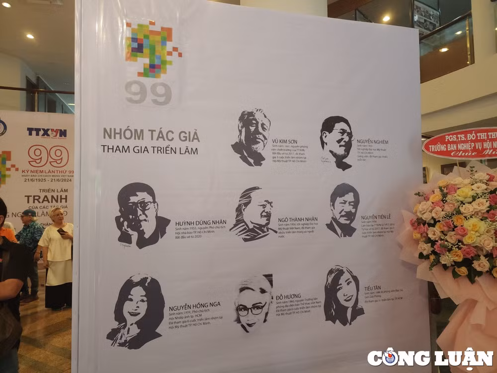 khai mac trien lam tranh 99 cua nhung nguoi lam bao hinh 1