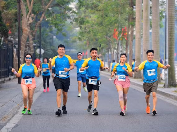 vietnam airlines to chuc thanh cong giai chay run for love 2024 hinh 4