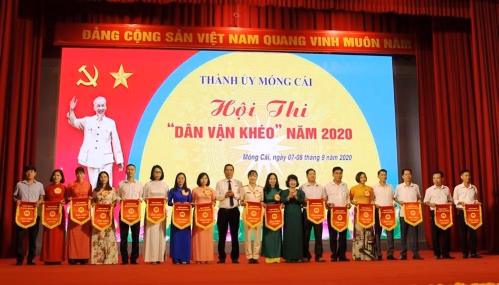 94 nam cong tac dan van cua dang tu hao viet tiep lich su ve vang hinh 1