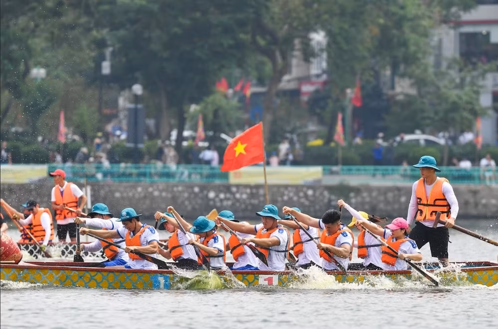 vietnam airlines to chuc thanh cong giai boi chai thuyen rong ha noi mo rong 2024 hinh 12