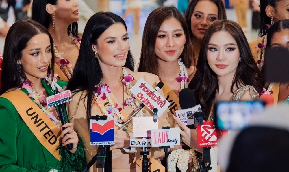 lum xum chua dut 2 nguoi dep bo thi hoa hau hoa binh 2024 hinh 1