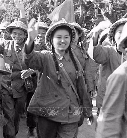 ha noi ngay giai phong 70 nam ve truoc muon dam mot nha long vui mung khon xiet ke hinh 7