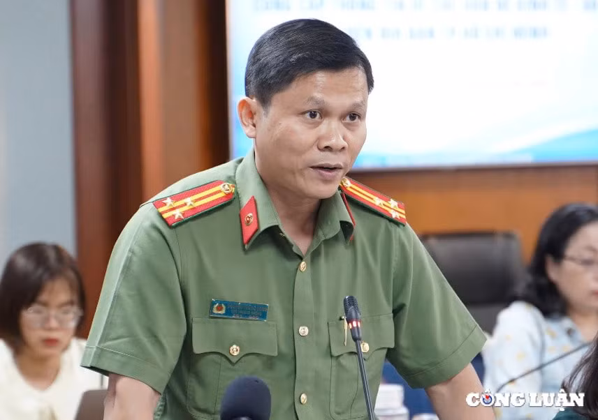 canh giac voi tinh trang xe om cong nghe gia tai san bay tan son nhat hinh 1