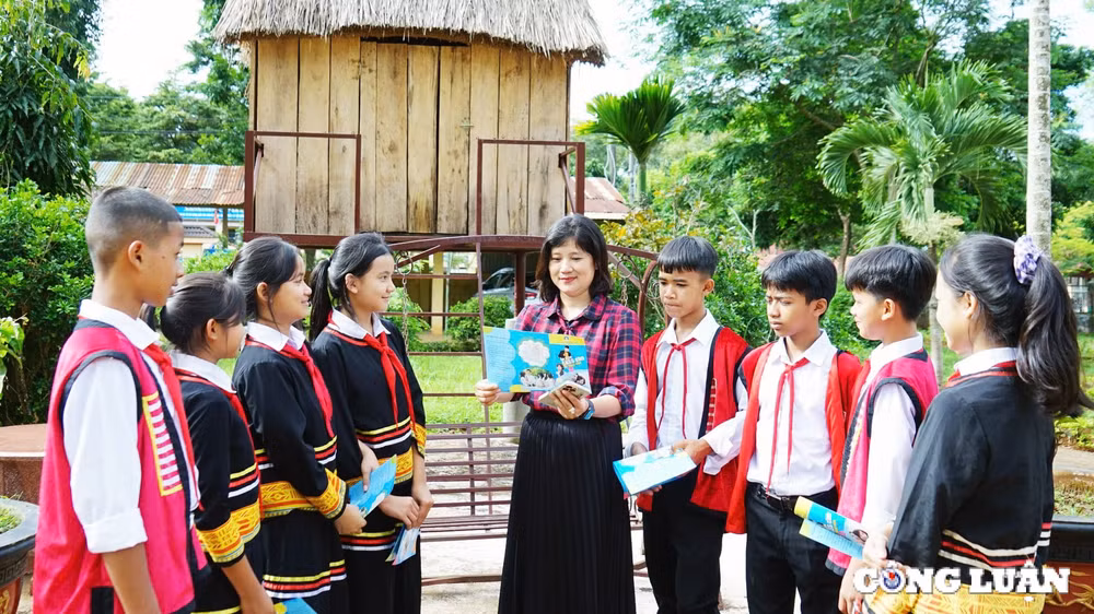 chu pah gia lai truyen thong o truong hoc keo giam tinh trang tao hon va hon nhan can huyet thong hinh 2