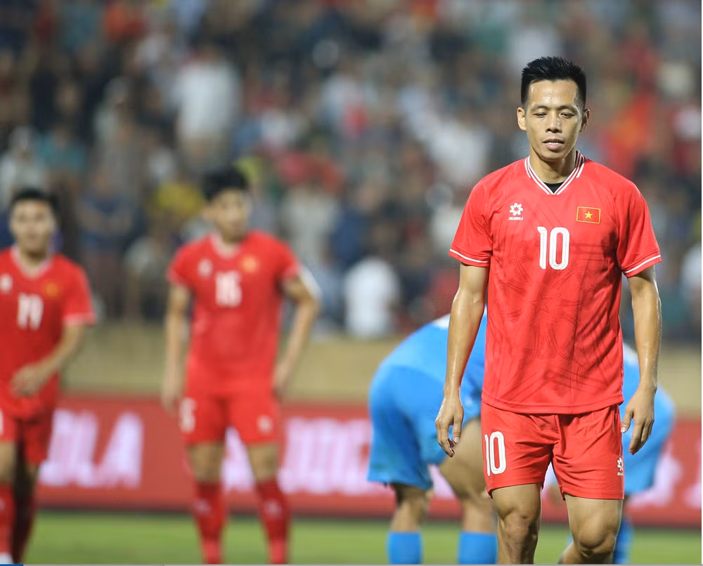 van quyet chia tay doi tuyen quoc gia viet nam hinh 1