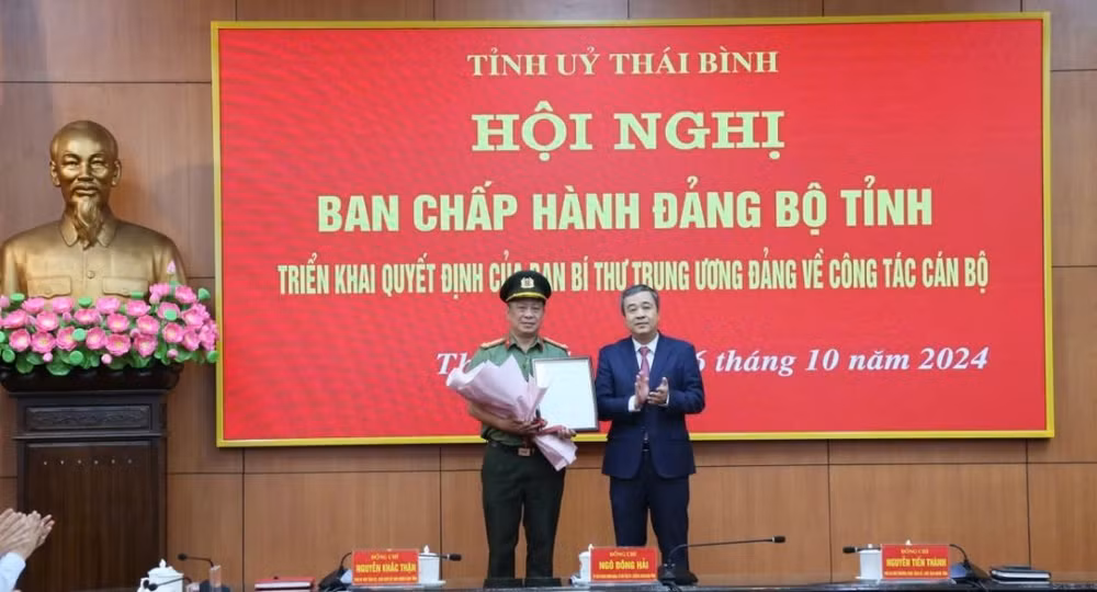 dai ta tran xuan anh tham gia ban chap hanh ban thuong vu tinh uy thai binh hinh 1