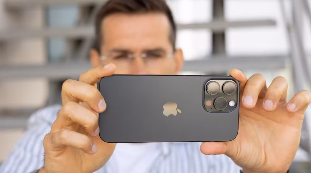 iphone 16 pro max tiep tuc la lua chon hang dau cua nguoi tieu dung hinh 1