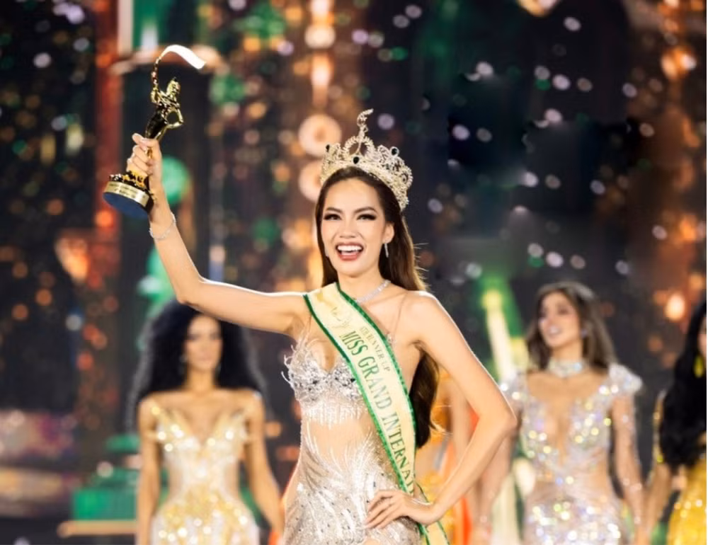 le hoang phuong gay bat ngo khi tham gia buoc nhay hoan vu 2024 hinh 2