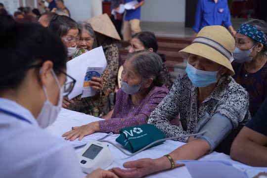  Khám sức khoẻ miễn phí toàn dân: Người dân phấn khởi đón nhận