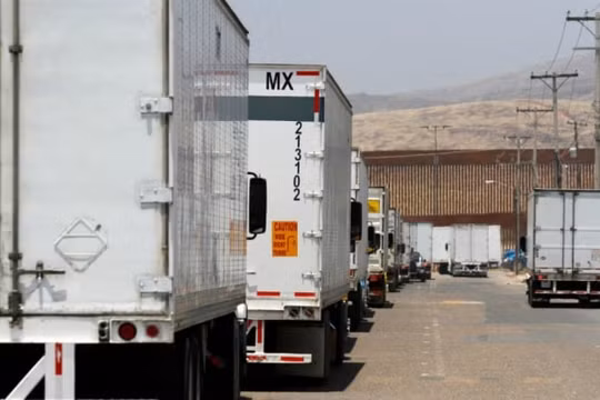 Trump tự tin vào thỏa thuận mới với Mexico