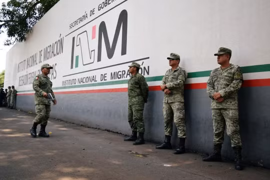 Mexico cử quân đội tới biên giới phía Nam