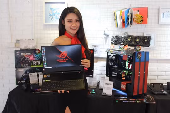ASUS ROG giới thiệu dải sản phẩm laptop gaming tại Unleash the Beasts