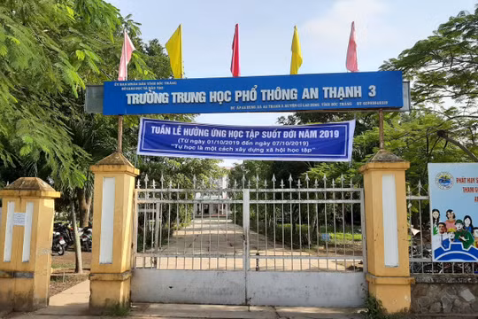 Sóc Trăng: Kỷ luật, điều chuyển thầy giáo đánh học sinh