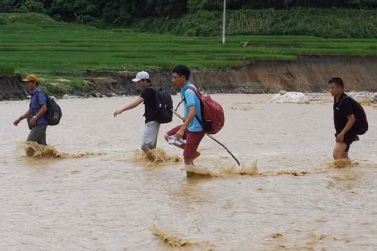 Nhà báo Nguyễn Viết Lam và mối duyên tình với đồng bào miền núi