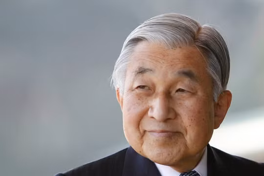 Nhật hoàng Akihito chính thức thoái vị