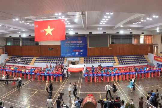 Toàn cảnh Lễ Khai mạc Giải bóng bóng Cup Hội Nhà báo Việt Nam lần thứ XIII- 2019