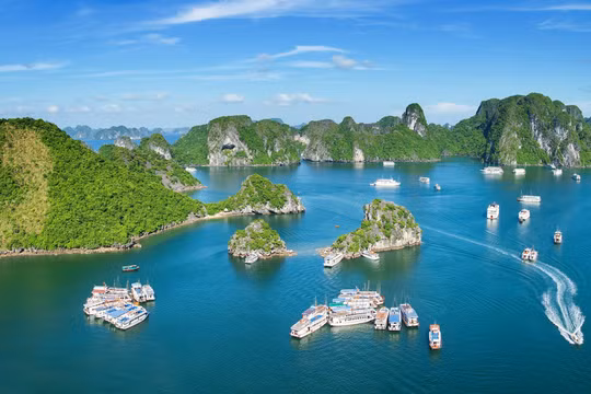 Vịnh Hạ Long của Việt Nam nằm trong nhóm 25 kỳ quan thiên nhiên đẹp nhất thế giới