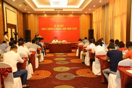 Không ngừng nâng cao chất lượng tờ báo, xứng đáng là điểm tựa cho niềm tin độc giả