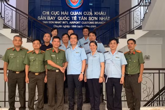 Hải quan Tân Sơn Nhất phối hợp đấu tranh phòng chống tội phạm kinh tế xuyên quốc gia