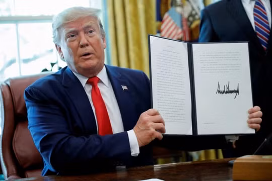 Trump áp lệnh trừng phạt lên các quan chức Iran