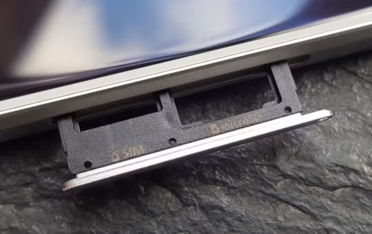 Khe cắm thẻ nhớ microSD có thể không được trang bị trên Galaxy Note 10