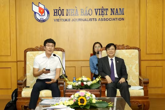 Đoàn phóng viên Hàn Quốc tới thăm và làm việc với Hội Nhà báo Việt Nam