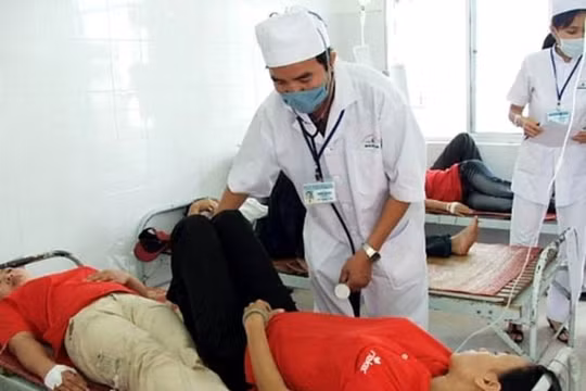 Cảnh giác ngộ độc thực phẩm tăng cao vào mùa hè