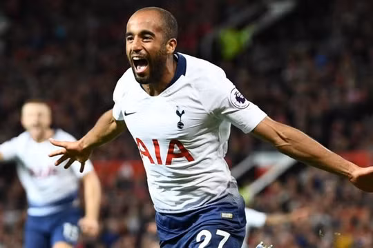 Lucas Moura lập hat-trick, Totteham thắng dễ Huddersfield