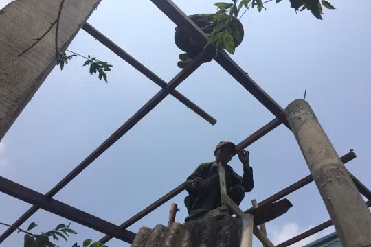 Quảng Bình: Lốc xoáy xảy ra liên tiếp gây thiệt hại nặng