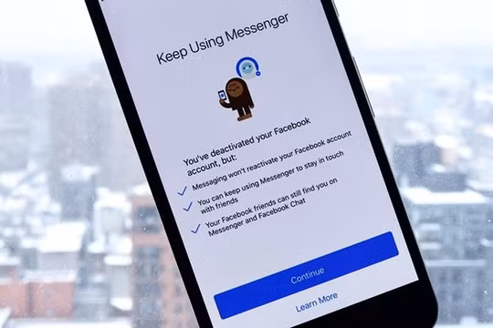 Xóa tài khoản rồi vẫn bị Facebook theo dõi
