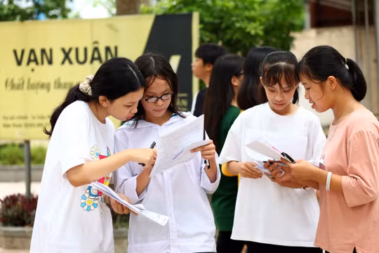 Kết thúc kỳ thi vào lớp 10 THPT không chuyên tại Hà Tĩnh diễn ra thuận lợi