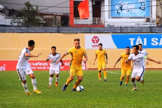 Thanh Hóa: Câu lạc bộ bóng đá tùy tiện ban hành văn bản vượt cấp
