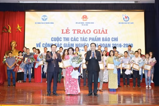 Lan tỏa ngọn lửa nhân ái, không để ai bị bỏ lại phía sau