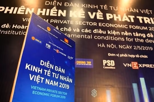 Thủ tướng tham dự Diễn đàn Kinh tế tư nhân Việt Nam 2019