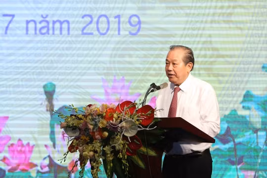 Phó Thủ tướng Trương Hòa Bình dự kỷ niệm 25 năm thành lập Công đoàn Viên chức Việt Nam