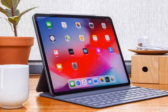Apple có thể đưa màn OLED lên Macbook, iPad để bù doanh số iPhone sụt giảm