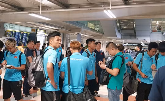 Đội tuyển Việt Nam đã có mặt tại Thái Lan để chuẩn bị cho King's Cup 2019